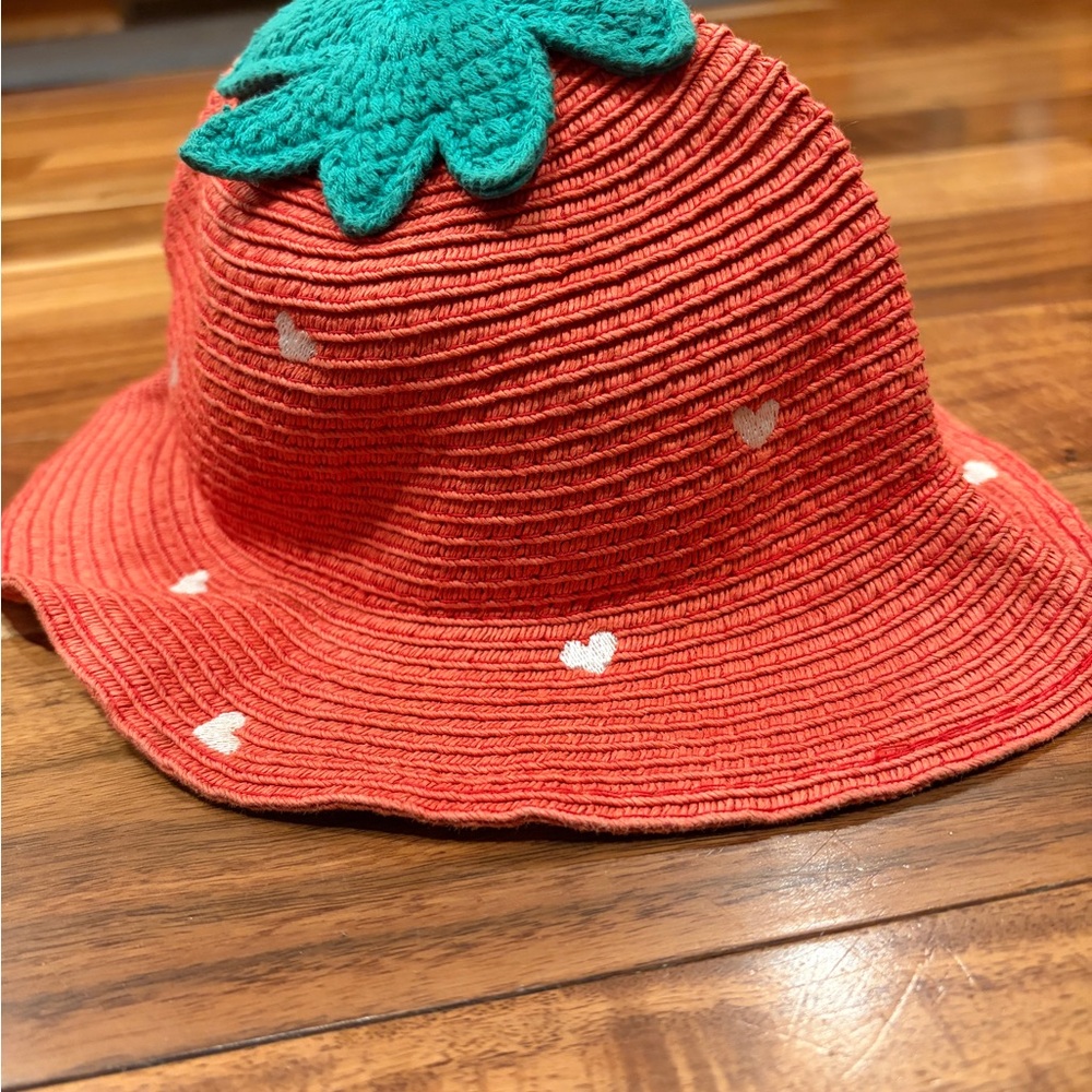 Cat & Jack Coral Straw Strawberry Sun Hat with Green Leaf 5T